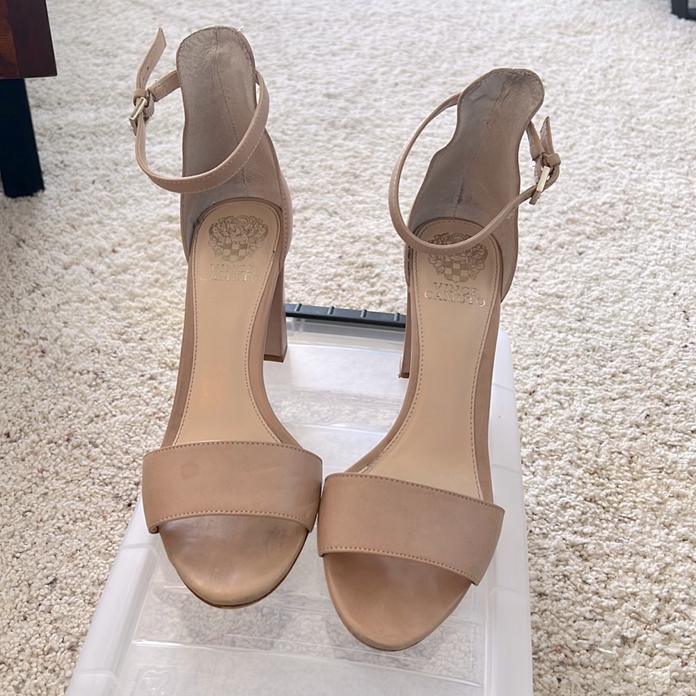 Vince Camuto block heel size 8